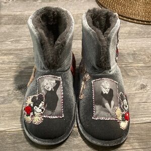 “Clochard de Luxe” shoes with Graphic Patches